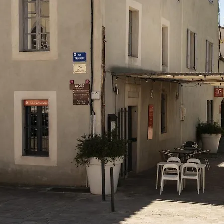 Le 39 2 Rue Trivalle, *